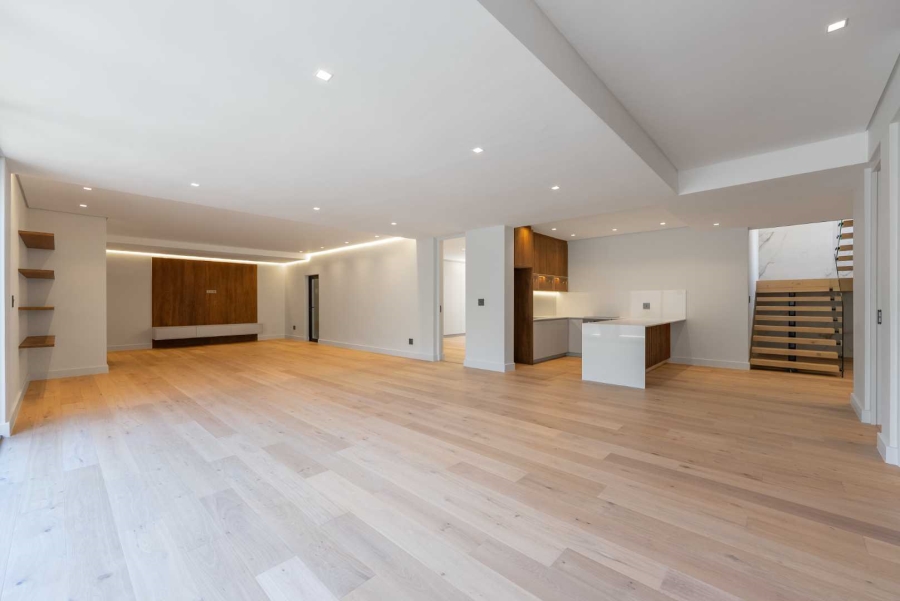 5 Bedroom Property for Sale in Camps Bay Western Cape